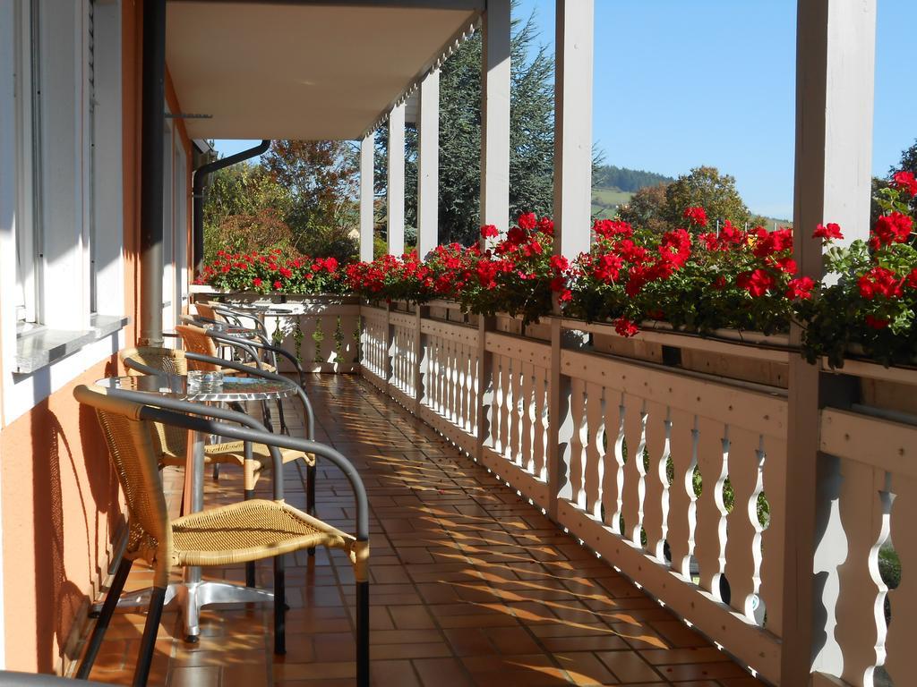 Landgasthof Schutzen Hotel Tengen ภายนอก รูปภาพ