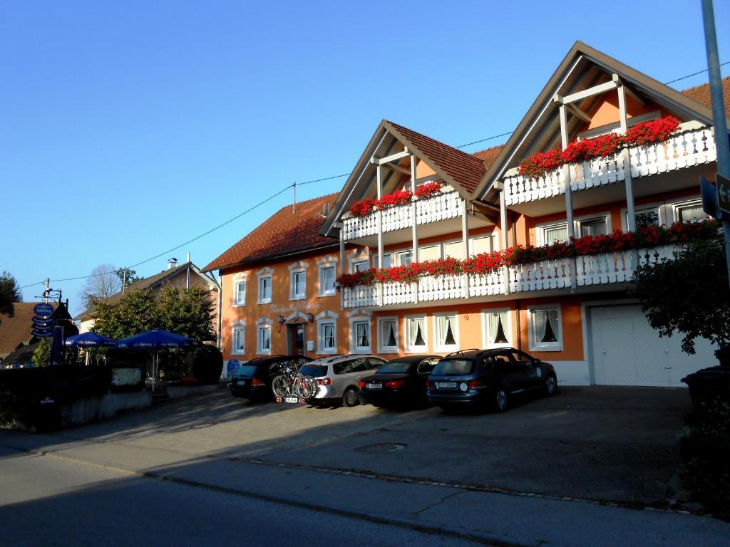 Landgasthof Schutzen Hotel Tengen ภายนอก รูปภาพ