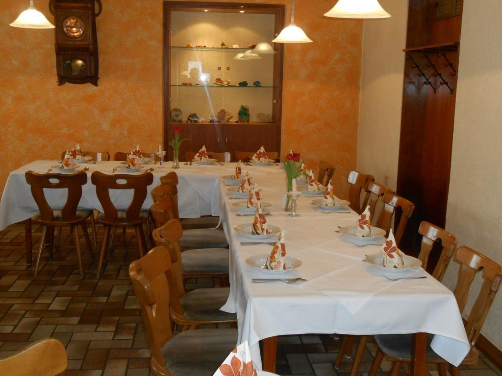 Landgasthof Schutzen Hotel Tengen ภายนอก รูปภาพ